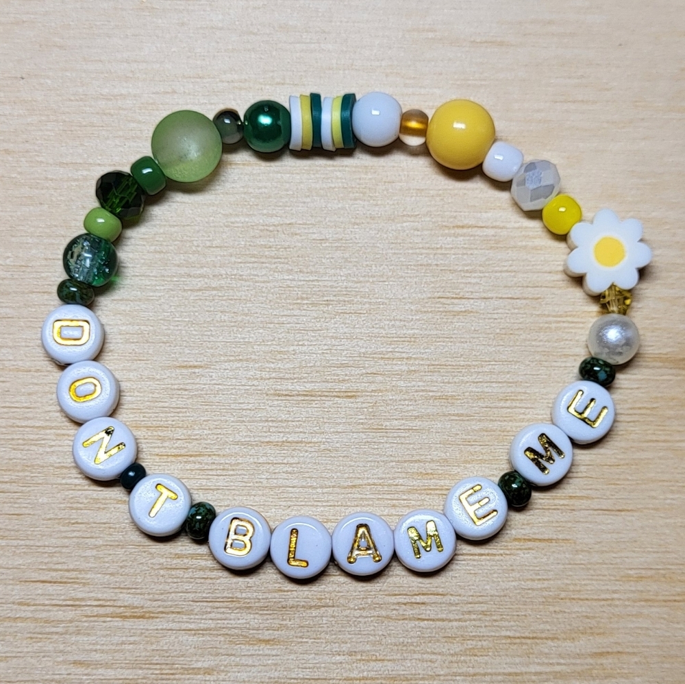 Don't Blame Me- Taylor Swift Friendship Bracelet, Size 7"